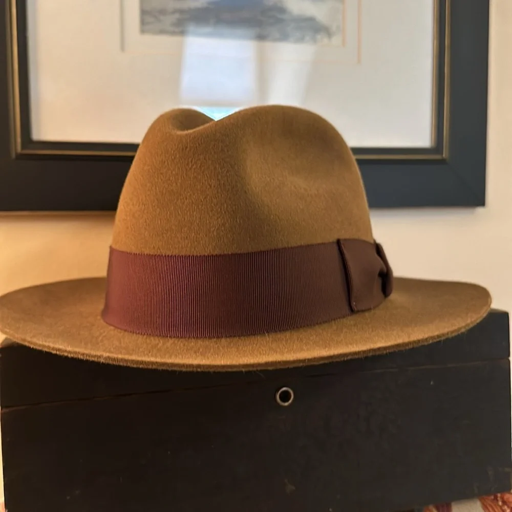 Hat - Picture 3 of 9